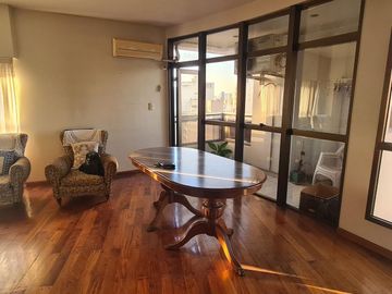 Departamento en venta - 2 Dormitorios 1 Baño - 75Mts2 - La Plata