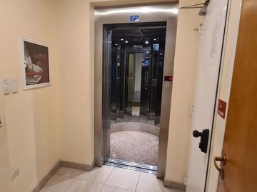 Departamento en venta - 2 Dormitorios 1 Baño - 75Mts2 - La Plata