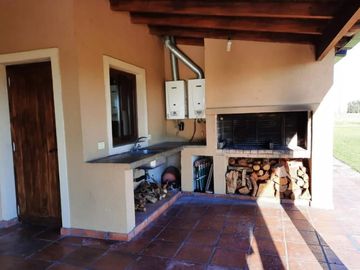 Casa Quinta venta - 4 dormitorios - 35.000mts2 -  Estancia Benquerencia, San Miguel del Monte