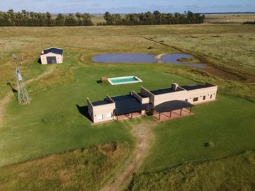 Casa Quinta venta - 4 dormitorios - 35.000mts2 -  Estancia Benquerencia, San Miguel del Monte