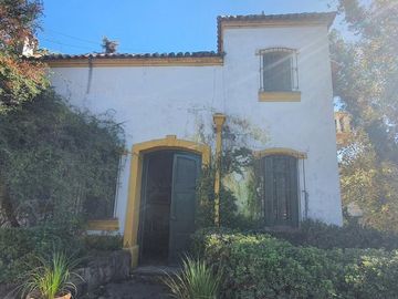 Complejo de casona mas casas en Tanti!!!!1 ha de terreno!!!