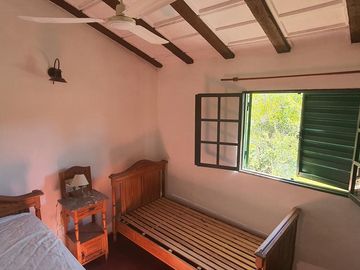 Complejo de casona mas casas en Tanti!!!!1 ha de terreno!!!