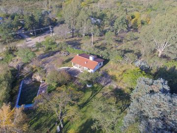 Complejo de casona mas casas en Tanti!!!!1 ha de terreno!!!