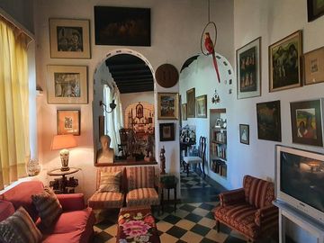 Complejo de casona mas casas en Tanti!!!!1 ha de terreno!!!