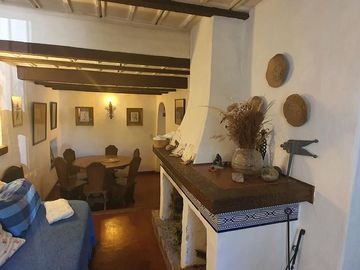 Complejo de casona mas casas en Tanti!!!!1 ha de terreno!!!