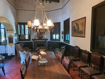 Complejo de casona mas casas en Tanti!!!!1 ha de terreno!!!