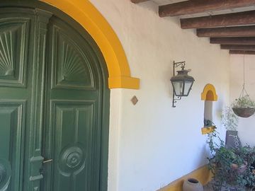 Complejo de casona mas casas en Tanti!!!!1 ha de terreno!!!