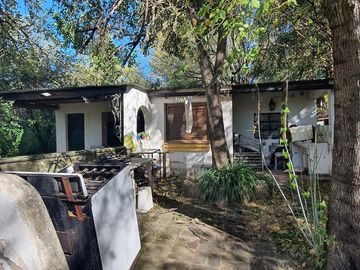 Complejo de casona mas casas en Tanti!!!!1 ha de terreno!!!