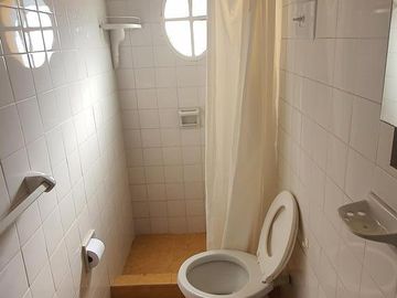 Complejo de casona mas casas en Tanti!!!!1 ha de terreno!!!