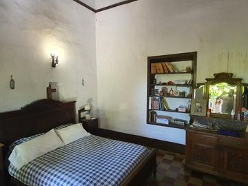 Complejo de casona mas casas en Tanti!!!!1 ha de terreno!!!