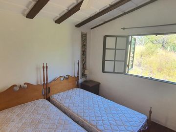 Complejo de casona mas casas en Tanti!!!!1 ha de terreno!!!