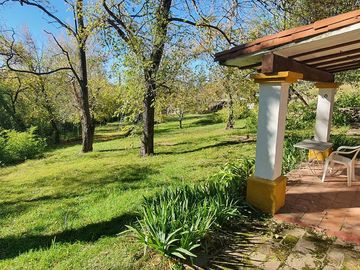 Complejo de casona mas casas en Tanti!!!!1 ha de terreno!!!