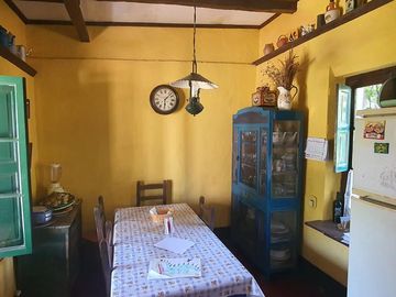 Complejo de casona mas casas en Tanti!!!!1 ha de terreno!!!