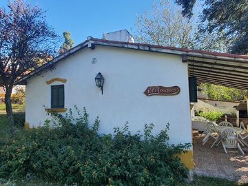 Complejo de casona mas casas en Tanti!!!!1 ha de terreno!!!