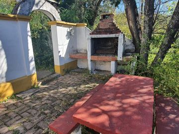 Complejo de casona mas casas en Tanti!!!!1 ha de terreno!!!