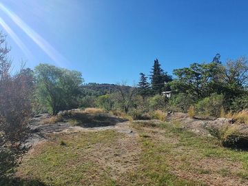 Complejo de casona mas casas en Tanti!!!!1 ha de terreno!!!