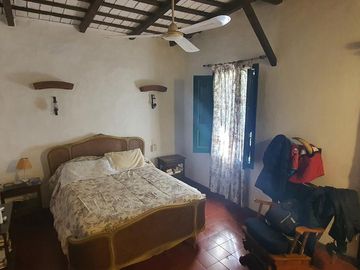 Complejo de casona mas casas en Tanti!!!!1 ha de terreno!!!