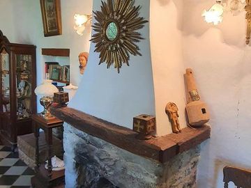Complejo de casona mas casas en Tanti!!!!1 ha de terreno!!!