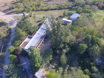Complejo de casona mas casas en Tanti!!!!1 ha de terreno!!!