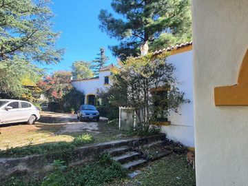 Complejo de casona mas casas en Tanti!!!!1 ha de terreno!!!