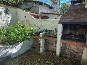 Complejo de casona mas casas en Tanti!!!!1 ha de terreno!!!