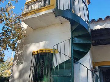 Complejo de casona mas casas en Tanti!!!!1 ha de terreno!!!