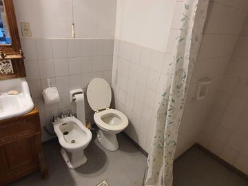 Complejo de casona mas casas en Tanti!!!!1 ha de terreno!!!