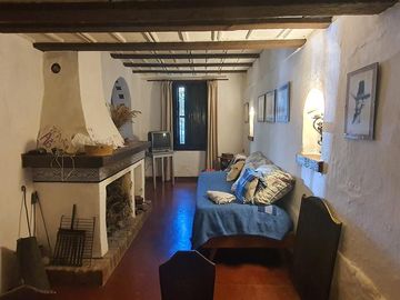 Complejo de casona mas casas en Tanti!!!!1 ha de terreno!!!