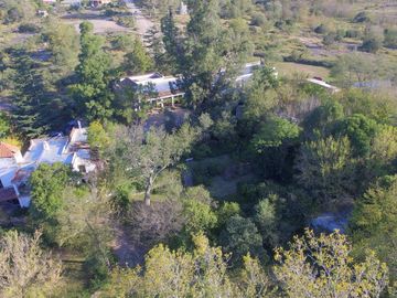 Complejo de casona mas casas en Tanti!!!!1 ha de terreno!!!