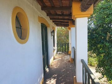 Complejo de casona mas casas en Tanti!!!!1 ha de terreno!!!