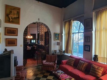 Complejo de casona mas casas en Tanti!!!!1 ha de terreno!!!