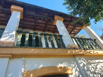 Complejo de casona mas casas en Tanti!!!!1 ha de terreno!!!
