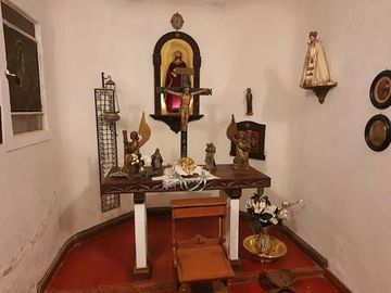 Complejo de casona mas casas en Tanti!!!!1 ha de terreno!!!
