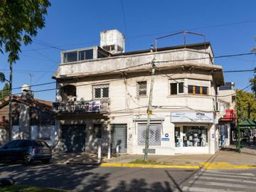 Casa en  esquina excelente ubicación