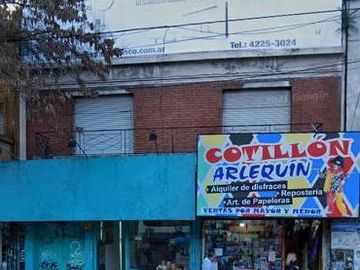Venta Local 6,60 x 13,85 sobre Av. Hipolito Yrigoyen al 4300 Lanús Oeste centro.