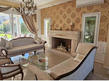 Casa en  alquiler con muebles en castores, Nordelta