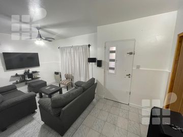Casa - Countries/B.Cerrado (La Plata)