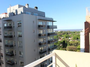 Departamento 3 ambientes con cochera y baulera en Av Maipu Florida -  Vicente López