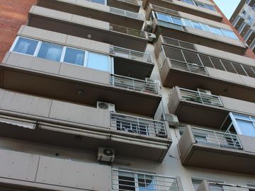 Departamento 3 ambientes con cochera y baulera en Av Maipu Florida -  Vicente López