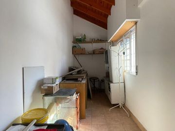 PH de 4 ambientes  con patio y cochera para 3 autos - Wilde