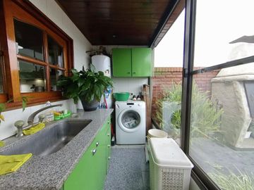 Galpón con vivienda