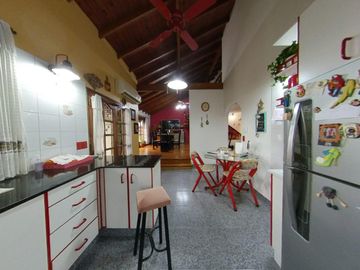 Galpón con vivienda