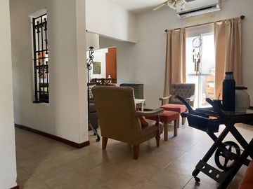 VENTA casa 6 ambientes Centro Brandsen