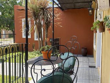 VENTA casa 6 ambientes Centro Brandsen