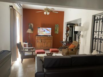 VENTA casa 6 ambientes Centro Brandsen