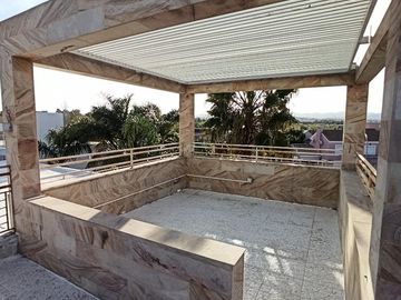 Casa en Los Arboles- Valle Escondido