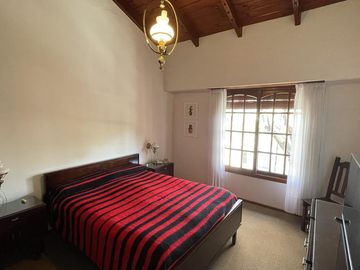Casa en Venta 2 Dormitorios con Cochera Barrio Arroyito