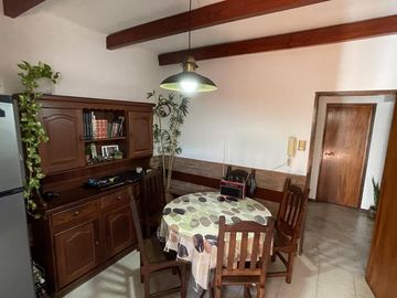 Casa en Venta 2 Dormitorios con Cochera Barrio Arroyito