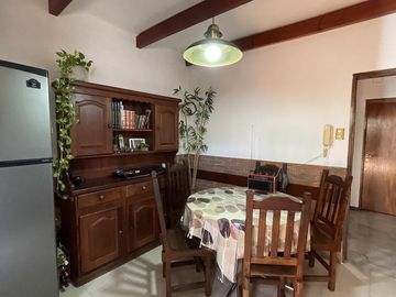 Casa en Venta 2 Dormitorios con Cochera Barrio Arroyito