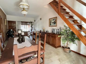 Casa en Venta 2 Dormitorios con Cochera Barrio Arroyito
